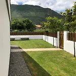 Casas Adosadas Julieta * リバデセリャ